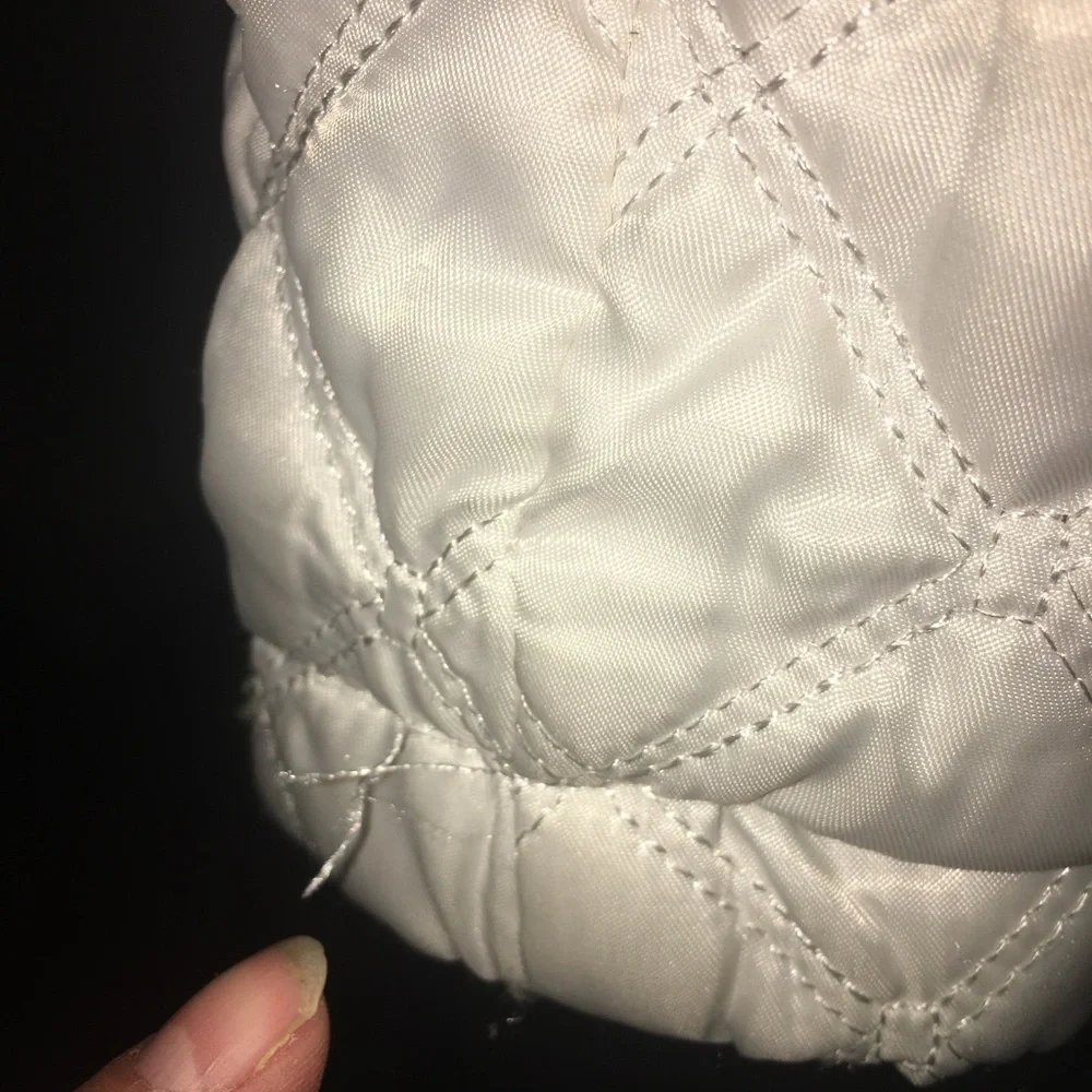 Marc New York Andrew Marc White Quilted Puffer Jacket in Size Medium. - Picture 13 of 15